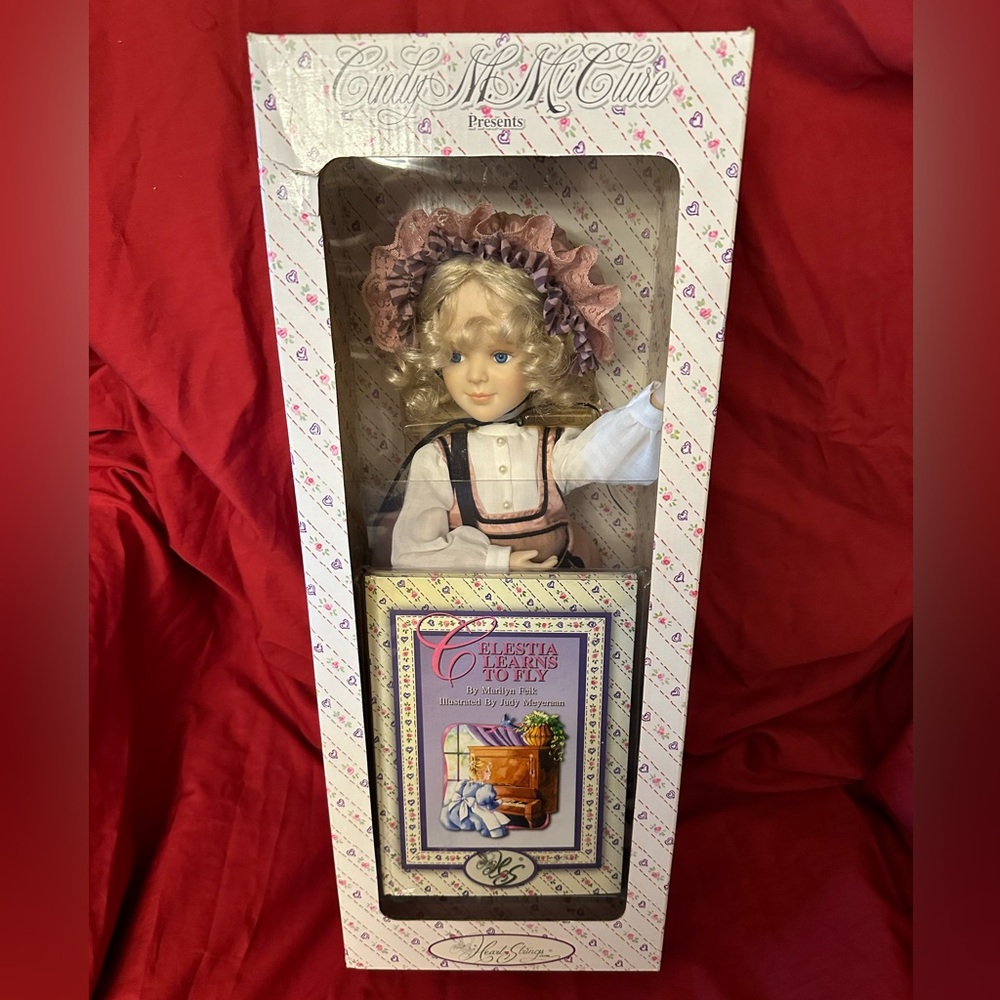 Heart strings Galleries Sweet Dreams Angel Doll by Artist Cindy McClure NIB Book